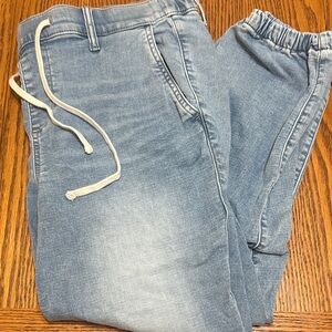 Loose fit stretchy Capri Jeans